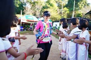 BIB: 3248
                            <button type="button" onclick="openModal(18993205)" class="btn btn-primary btn-sm float-right btn-popup" data-toggle="modal" data-target=".modal-high-quality">
                        <i class="fas fa-shopping-cart"></i> Add to Cart
                    </button>
                                            <button type="button" onclick="isThisMe(18993205, true)" class="btn btn-success btn-sm float-right btn-popup btn-isme hidden" data-toggle="tooltip" data-placement="bottom" title="นี่คือรูปของคุณใช่ไหม คลิกที่นี่เพื่อเอาเข้าอัลบั้ม">
                        <i class="fas fa-plus"></i> Add to album
                    </button>
                    <button type="button" onclick="isThisMe(18993205, false)" class="btn btn-warning btn-sm float-right btn-popup btn-isnotme hidden">
                        <i class="fas fa-ban"></i> Remove from album
                    </button>